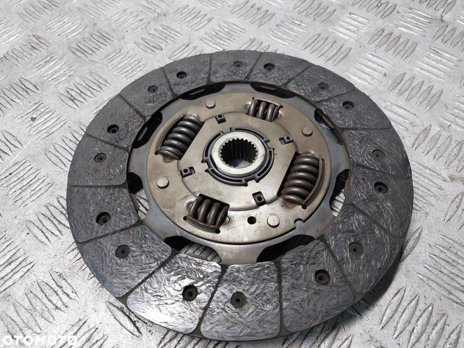 ZAMACH  TARCZA DOCISK ŁOŻYSKO LAND ROVER FREELANDER I 1.8 16V - 7