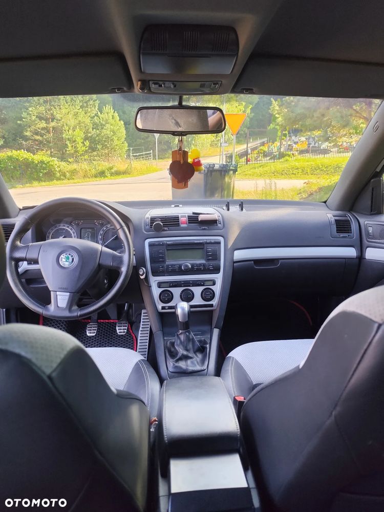Skoda Octavia 2.0 TFSI RS - 6