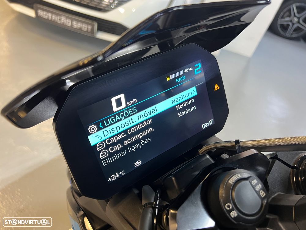 BMW M 1000 R M Competition - Carbon / Akrapovic - 39