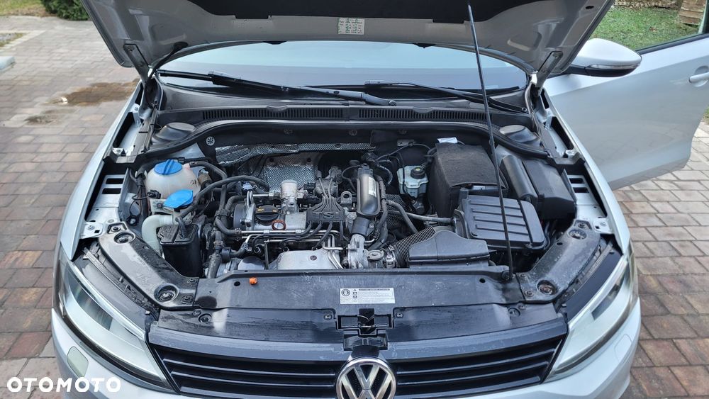 Volkswagen Jetta 1.2 TSI BlueMotion Technology Comfortline - 37