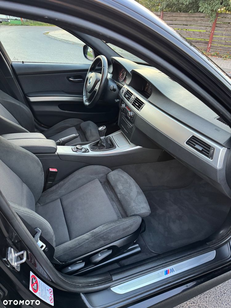 BMW Seria 3 320d xDrive DPF - 13