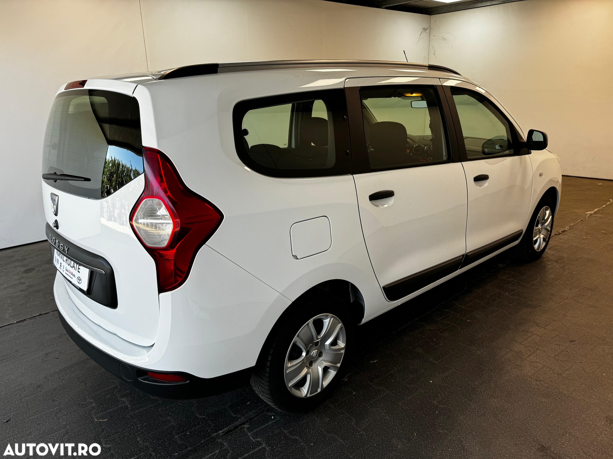 Dacia Lodgy 1.5 Blue dCi Laureate - 10
