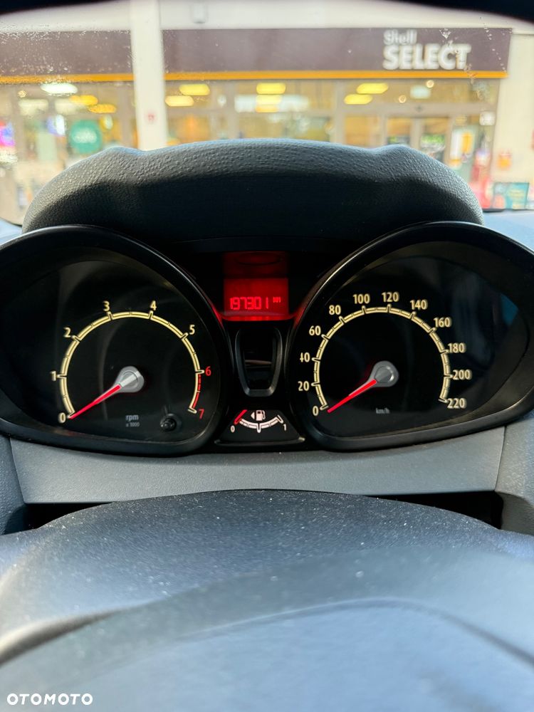 Ford Fiesta - 10