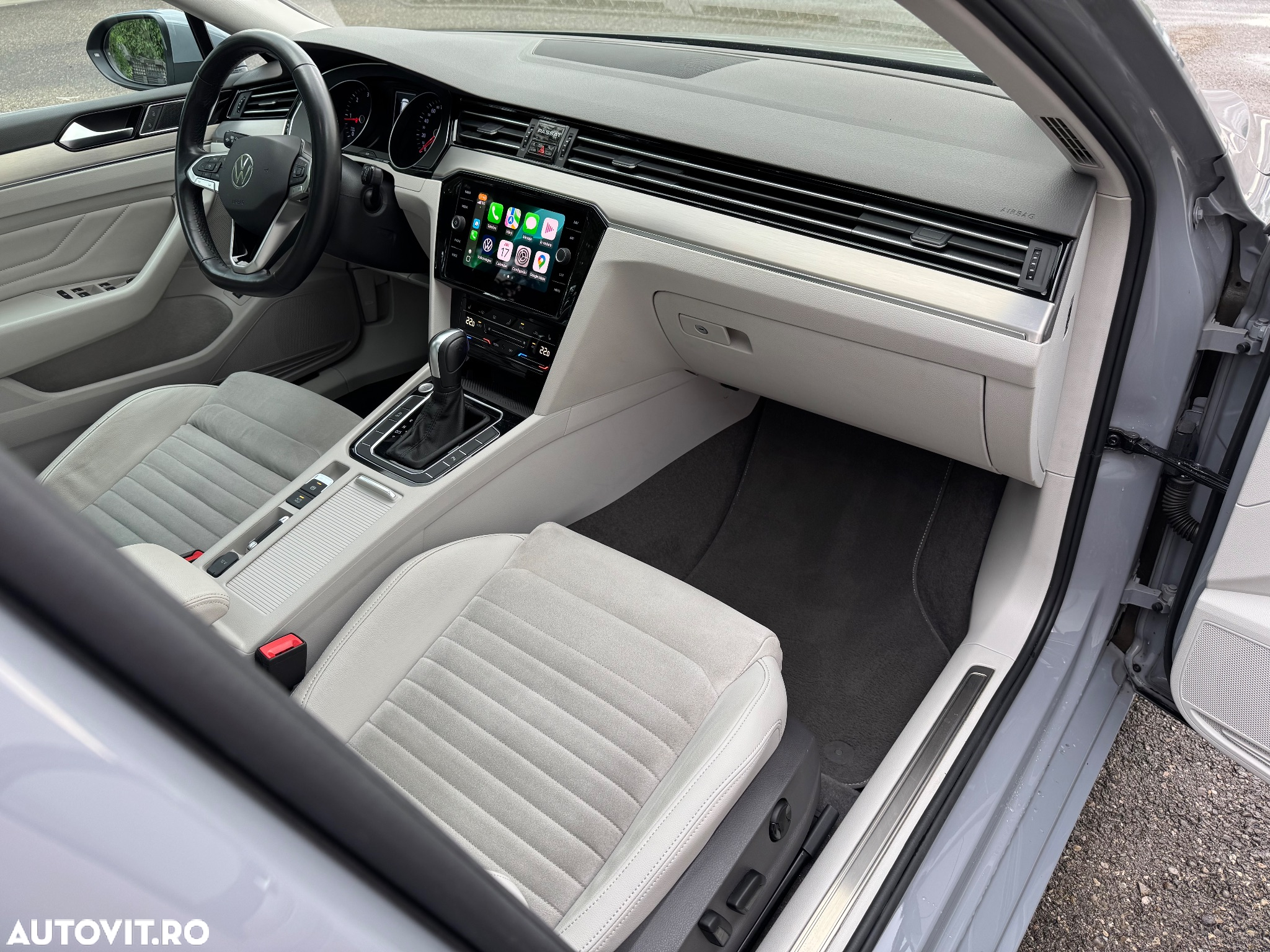 Volkswagen Passat Variant 2.0 TDI SCR DSG Elegance - 33