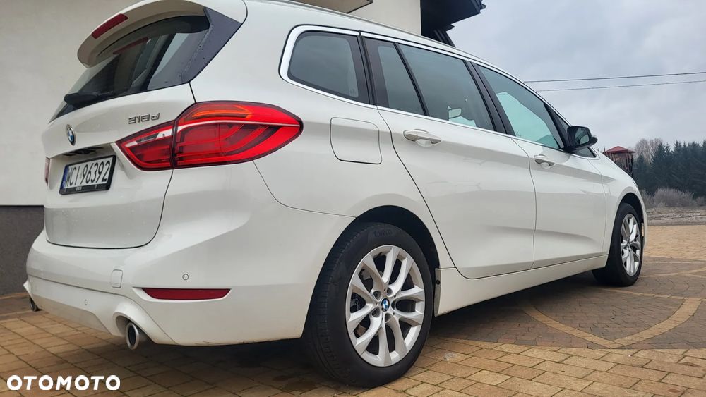 BMW Seria 2 218d - 5