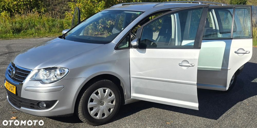Volkswagen Touran 1.9 TDI DSG United - 20