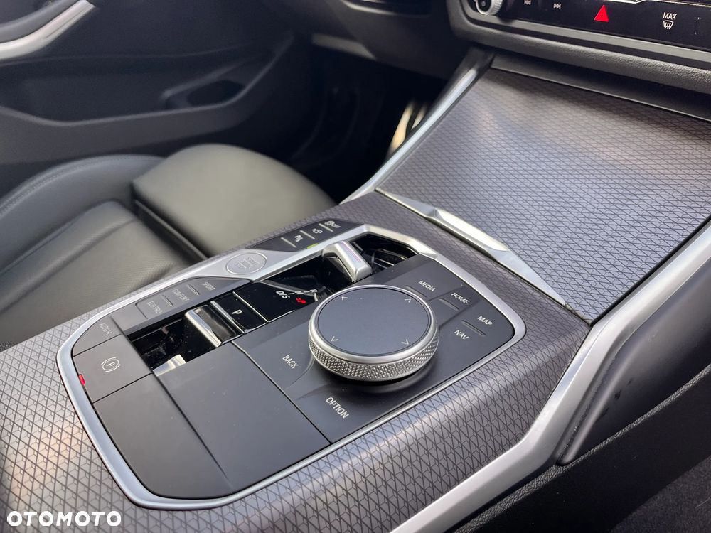 BMW Seria 3 M340i xDrive mHEV sport - 30
