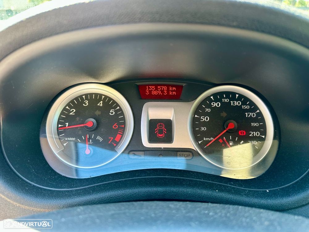 Renault Clio 1.2 16V Confort - 7