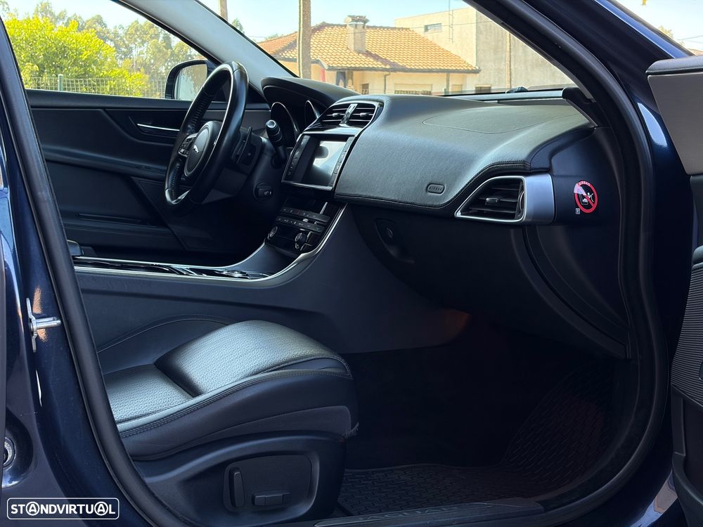 Jaguar XE 2.0 D Portfolio Aut. - 38