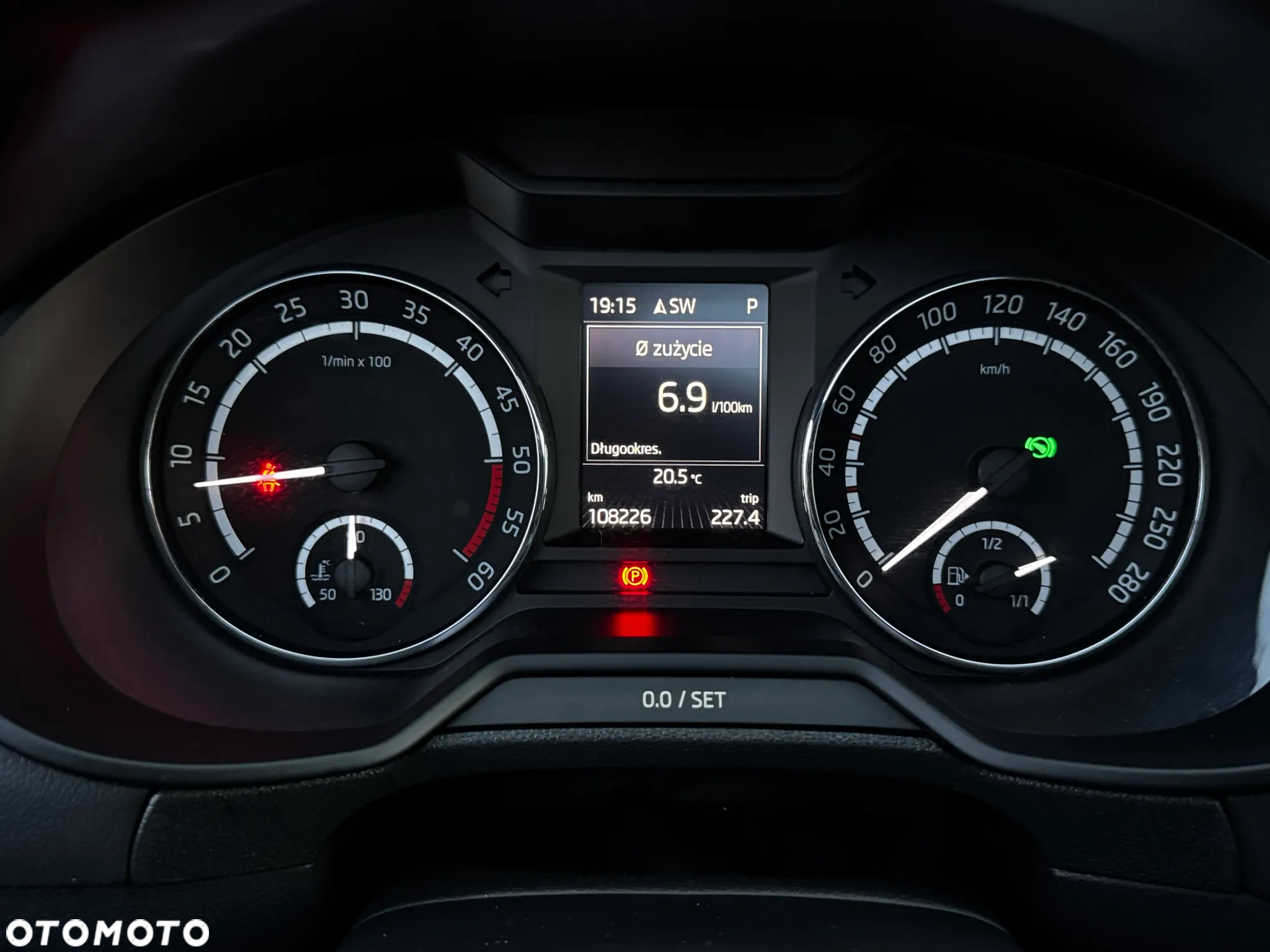 Skoda Octavia 2.0 TDI RS DSG - 34