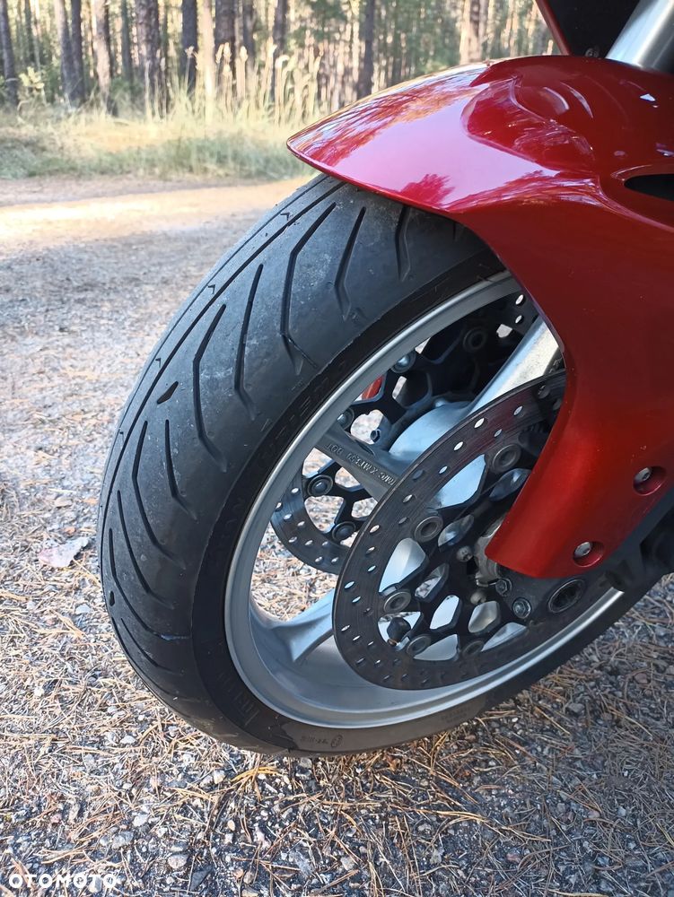Honda VFR - 14