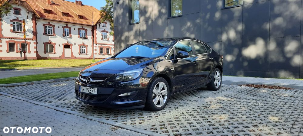 Opel Astra - 1