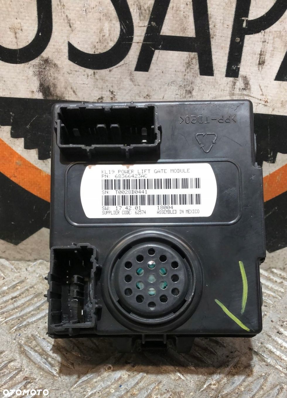 moduł sterownik klapy bagażnika JEEP CHEROKEE KL - 1