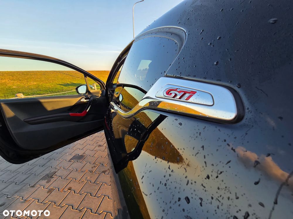 Peugeot 208 1.6 THP GTi - 31