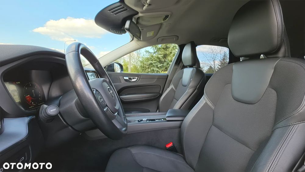 Volvo XC 60 D4 AWD Geartronic Momentum - 34