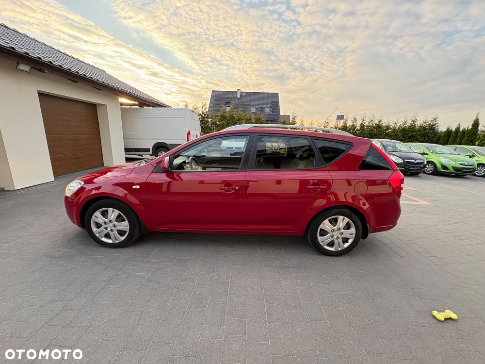 Kia Ceed 1.6 Crdi Comfort + - 5