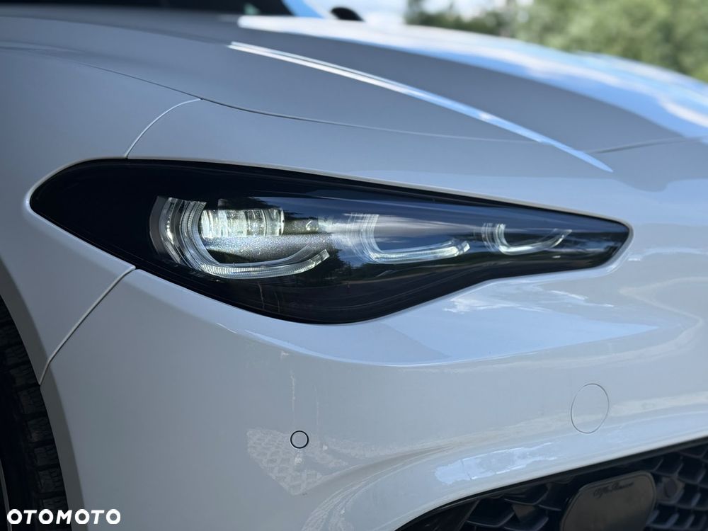 Alfa Romeo Giulia 2.0 Turbo Veloce Q4 - 21