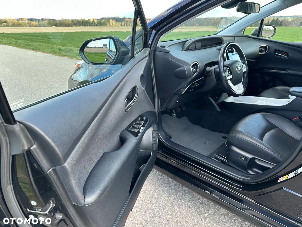 Toyota Prius 1.8 Hybrid Prestige - 11