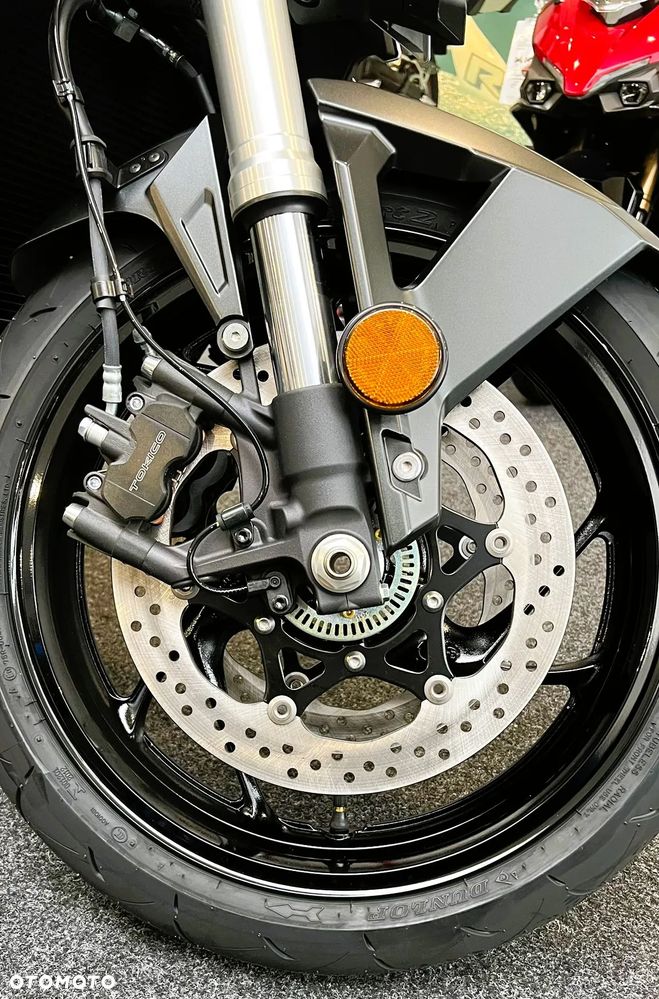 Suzuki GSX - 20