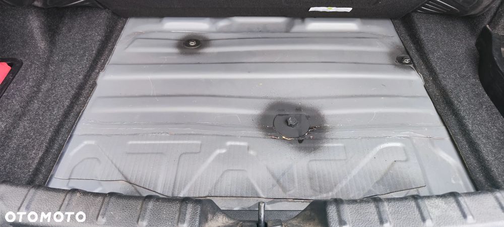 BMW Seria 3 320i Sport Line - 32