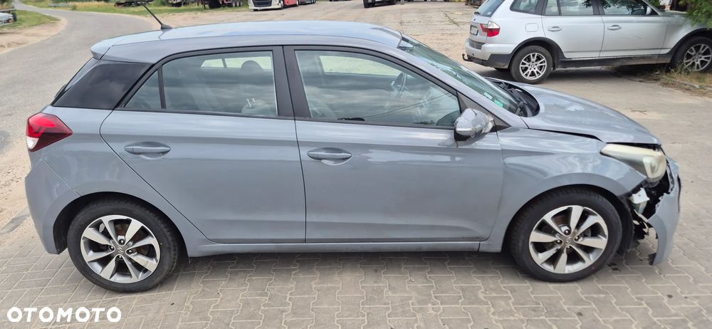 Hyundai i20 1.2 Fresh - 4
