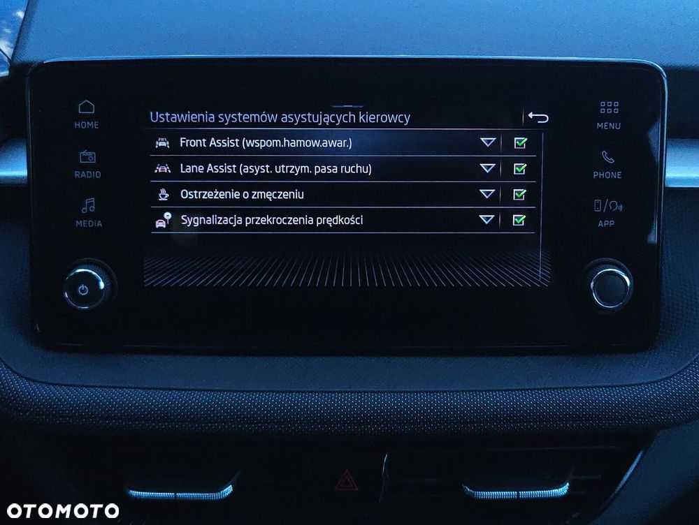 Skoda Fabia 1.0 TSI Drive - 23