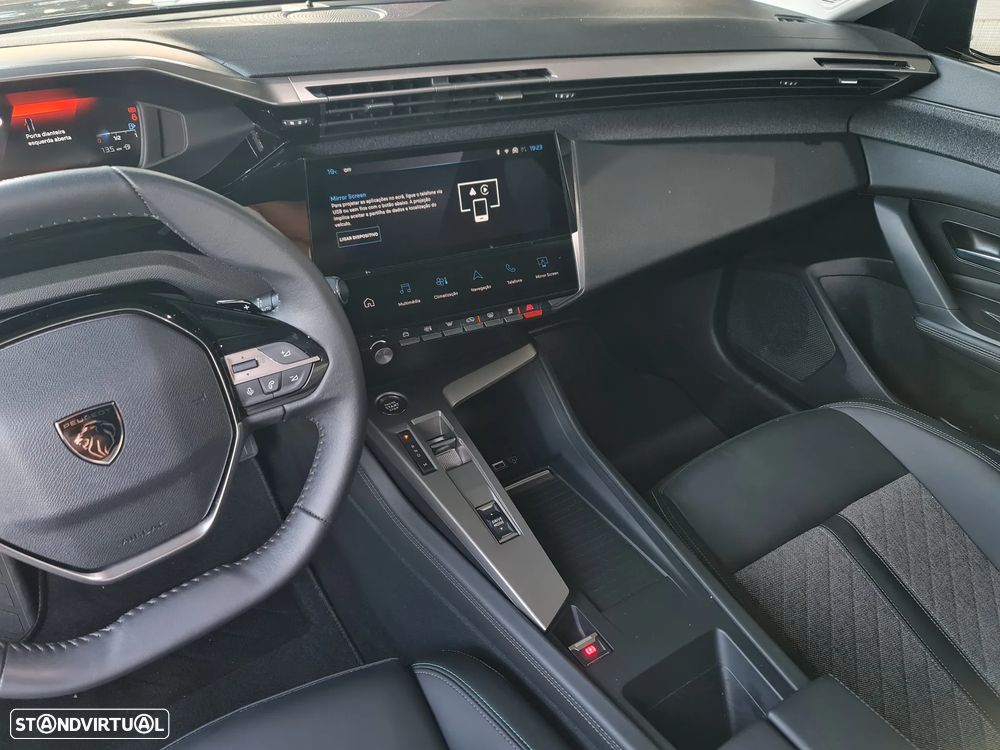 Peugeot 408 1.2 PureTech Allure EAT8 - 27