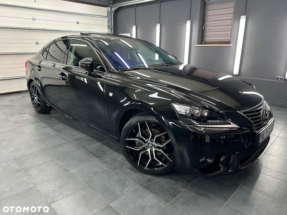 Lexus IS ver-300h-style-edition - 5