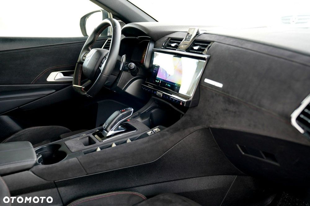 DS Automobiles DS 7 Crossback - 27