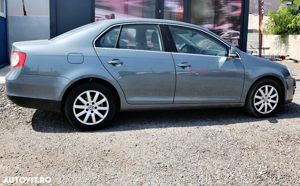 Volkswagen Jetta 1.9 TDI Comfortline - 3