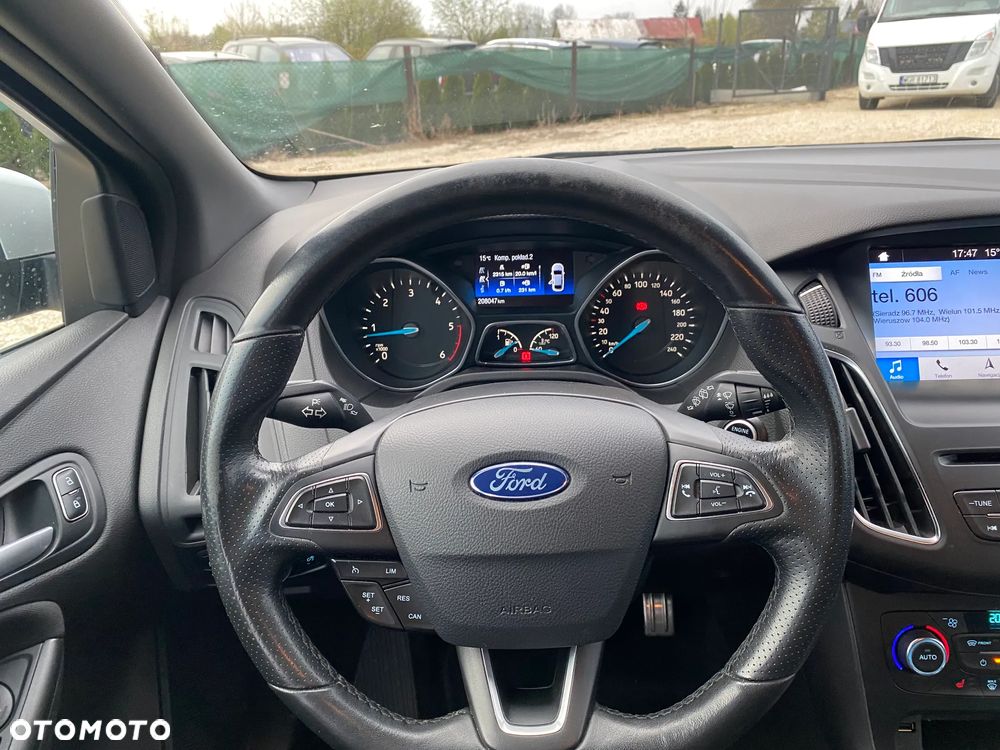 Ford Focus 1.5 EcoBlue Start-Stopp-System ST-LINE - 17