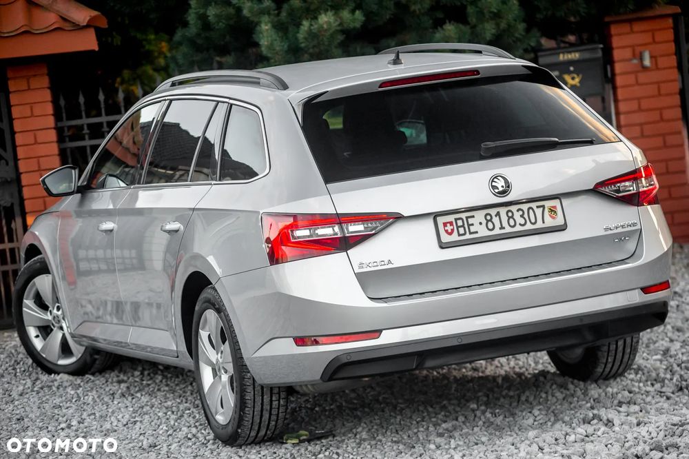 Skoda Superb 2.0 TDI 4x4 Ambition DSG - 9
