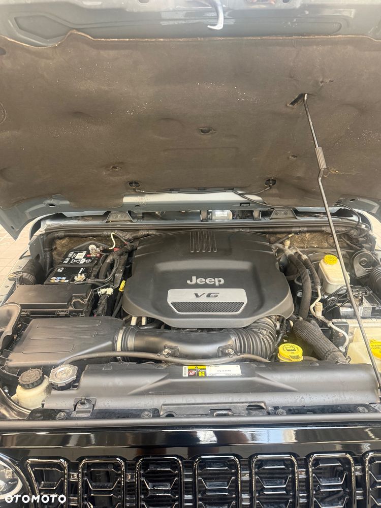 Jeep Wrangler 3.6 Unlim Sahara - 11