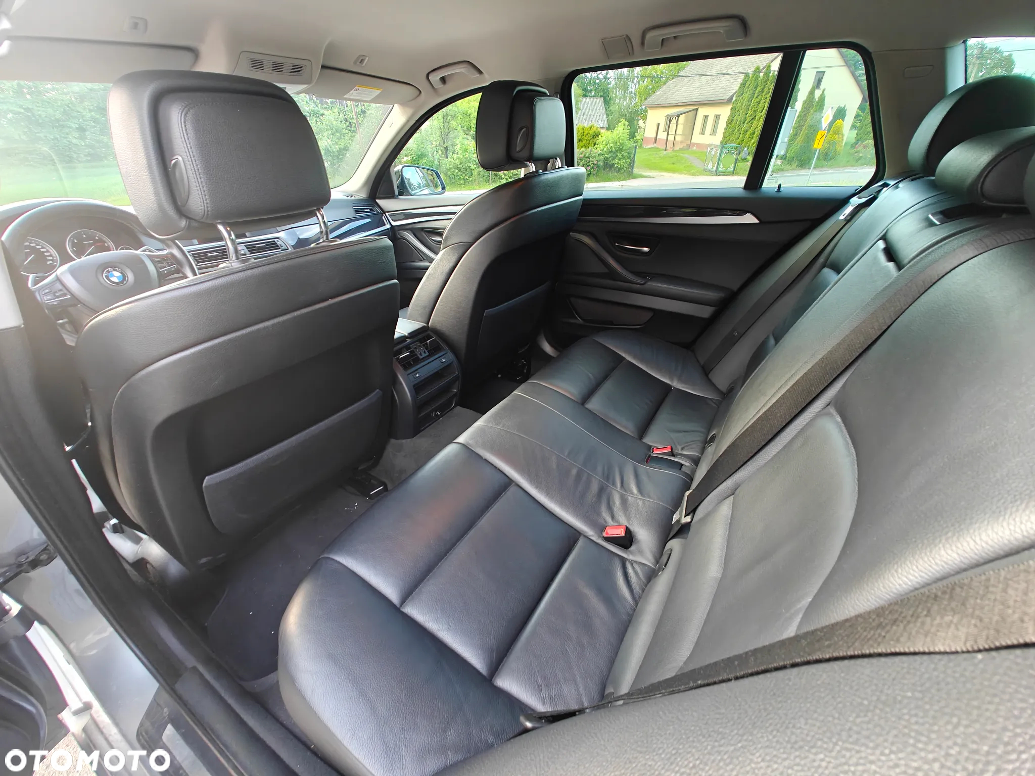 BMW Seria 5 525d xDrive Touring - 8