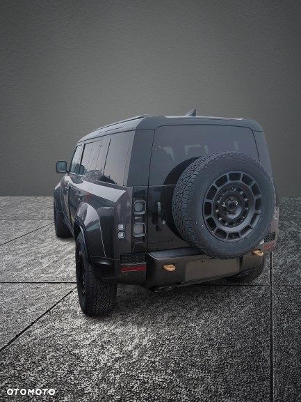 Land Rover Defender 4.4 P635 V8 mHEV Octa - 4
