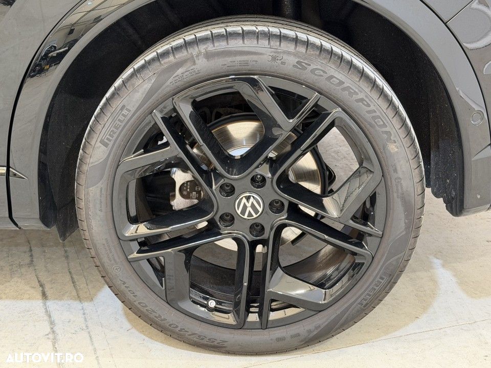 Volkswagen Tiguan - 13