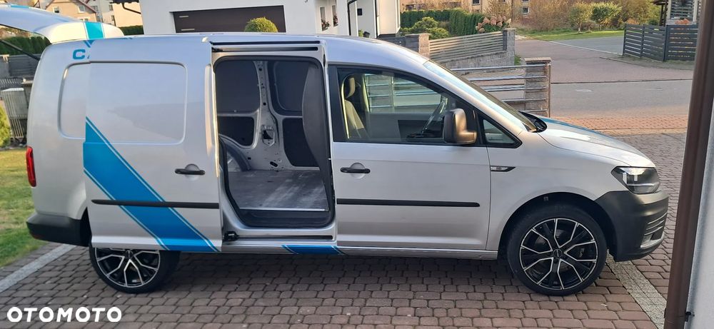 Volkswagen Caddy - 10