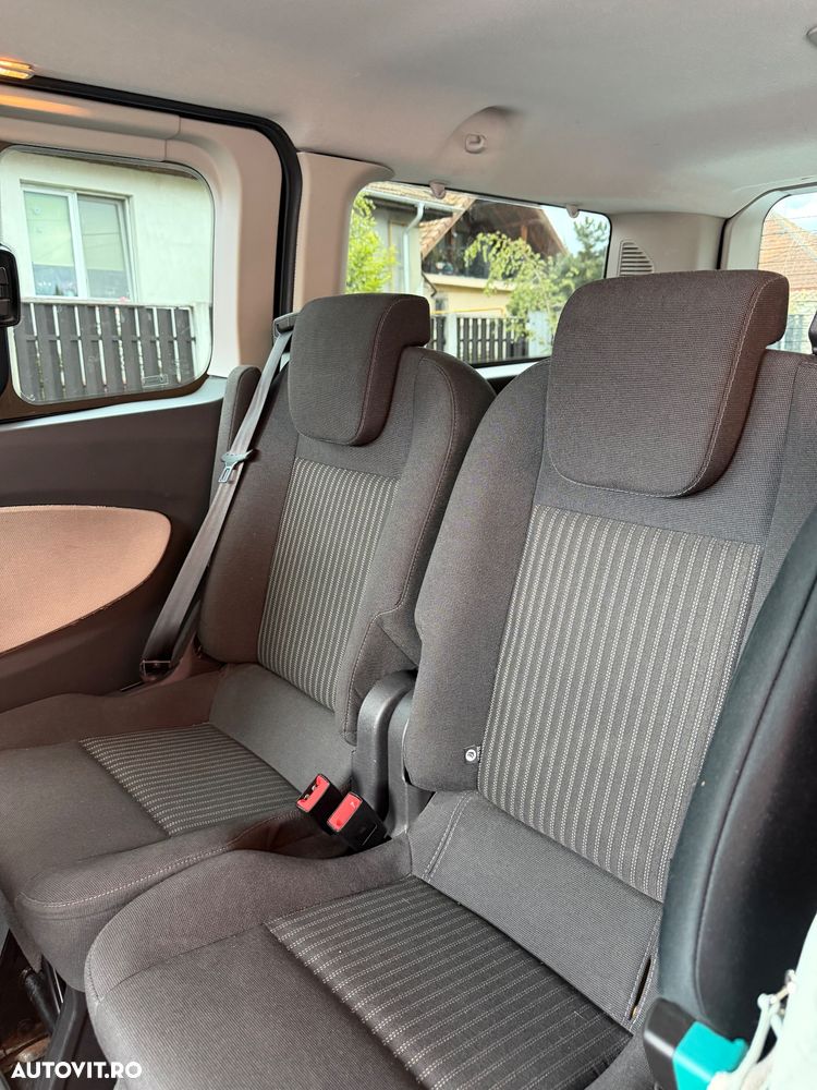 Ford Tourneo - 14