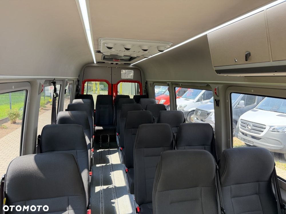 Mercedes-Benz Sprinter 516 - 16