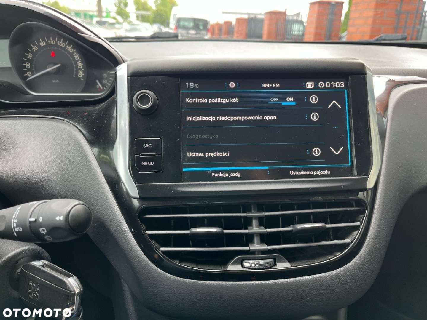 Peugeot 208 PureTech 82 Stop & Start Signature - 13