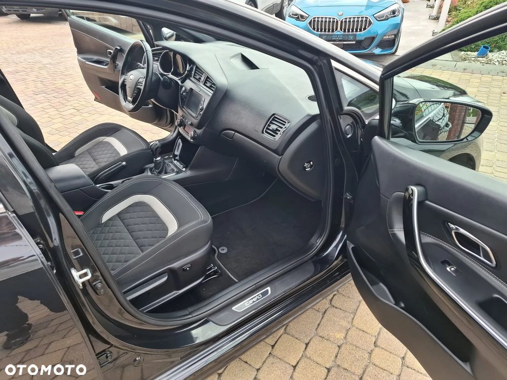 Kia Ceed 1.6 CRDi 136 ISG GT Line - 12
