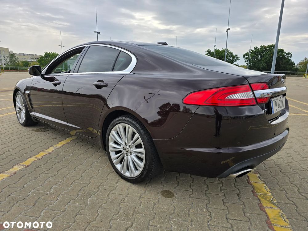 Jaguar XF 5.0 V8 Portfolio - 8