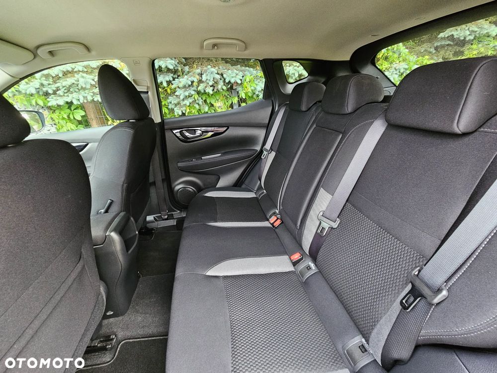 Nissan Qashqai 1.2 DIG-T N-Vision - 36