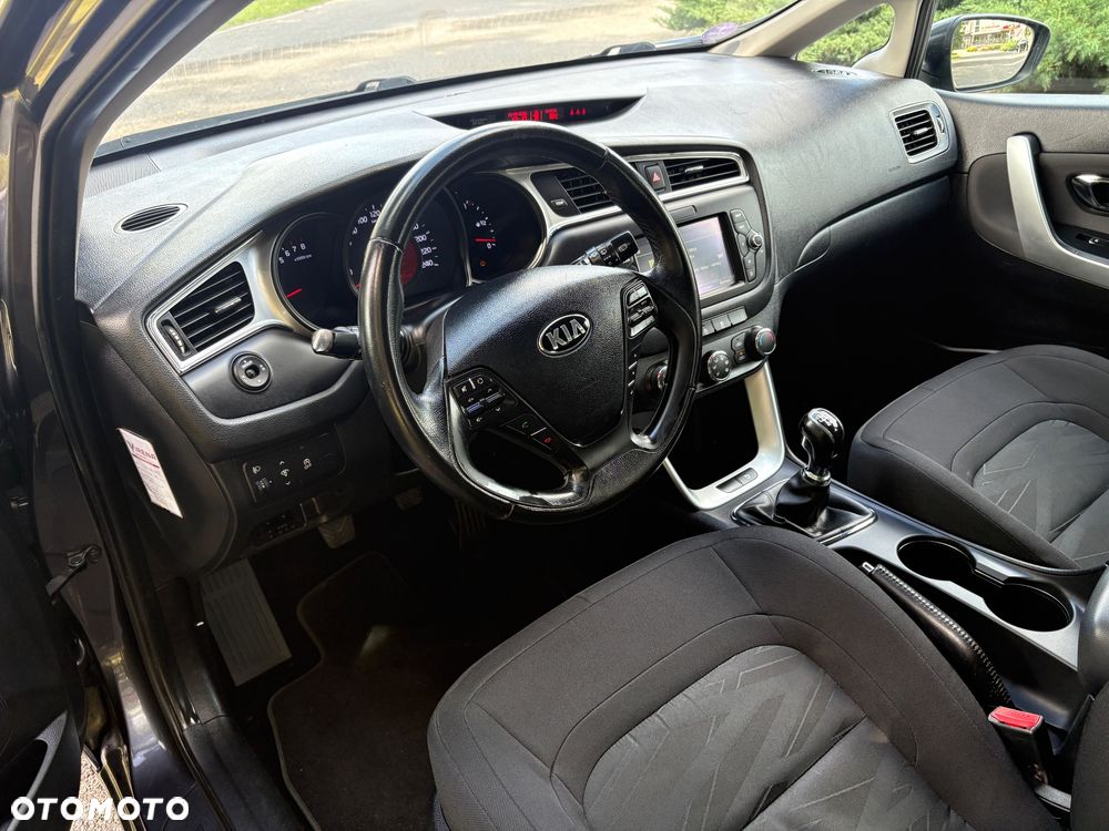 Kia Ceed 1.6 GDI L - 12