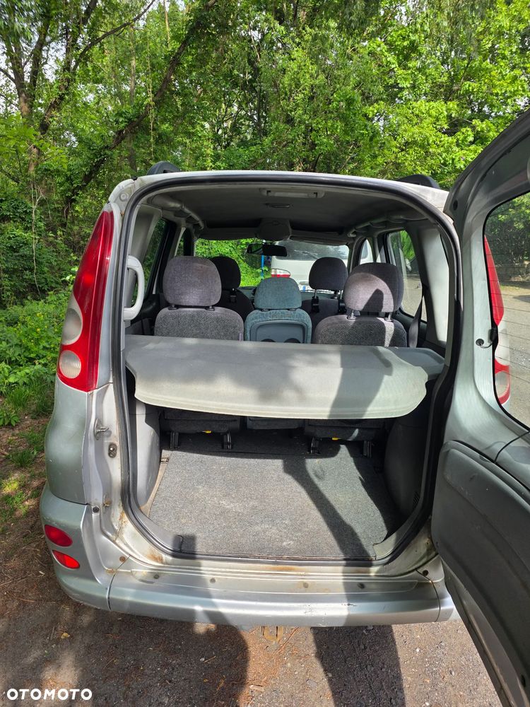 Toyota Yaris - 6
