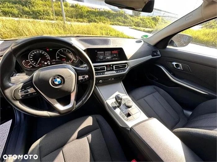 BMW Seria 3 320d - 9