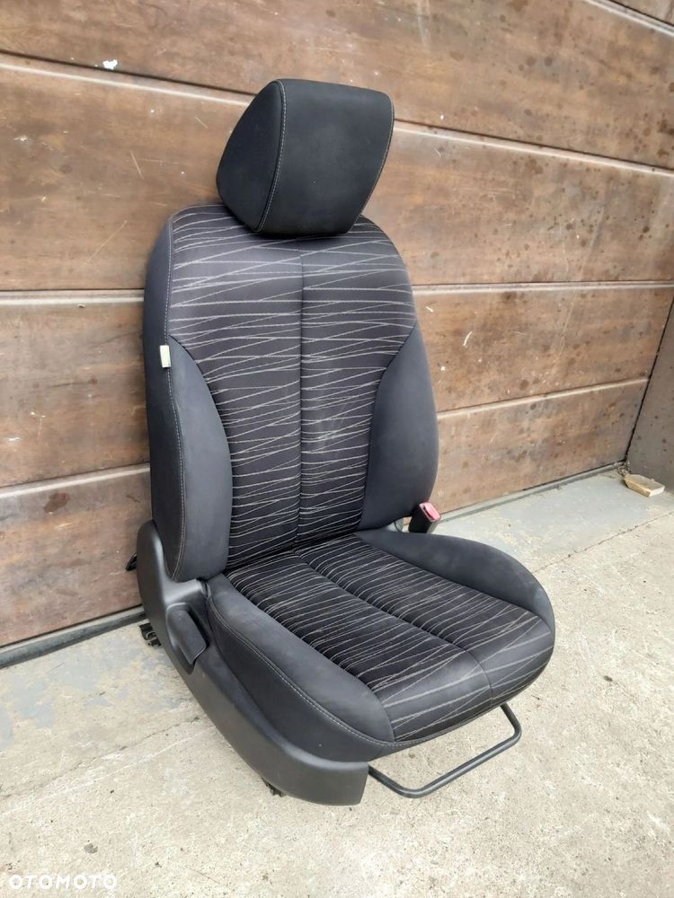 MAZDA 2 II DE fotel prawy przód air bag 3D - 4