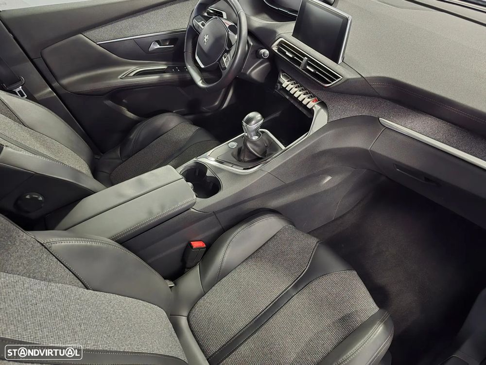 Peugeot 3008 1.2 PureTech Active Pack - 22