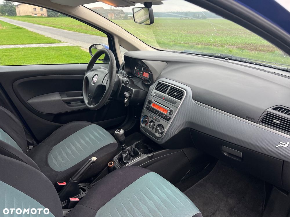 Fiat Grande Punto - 13