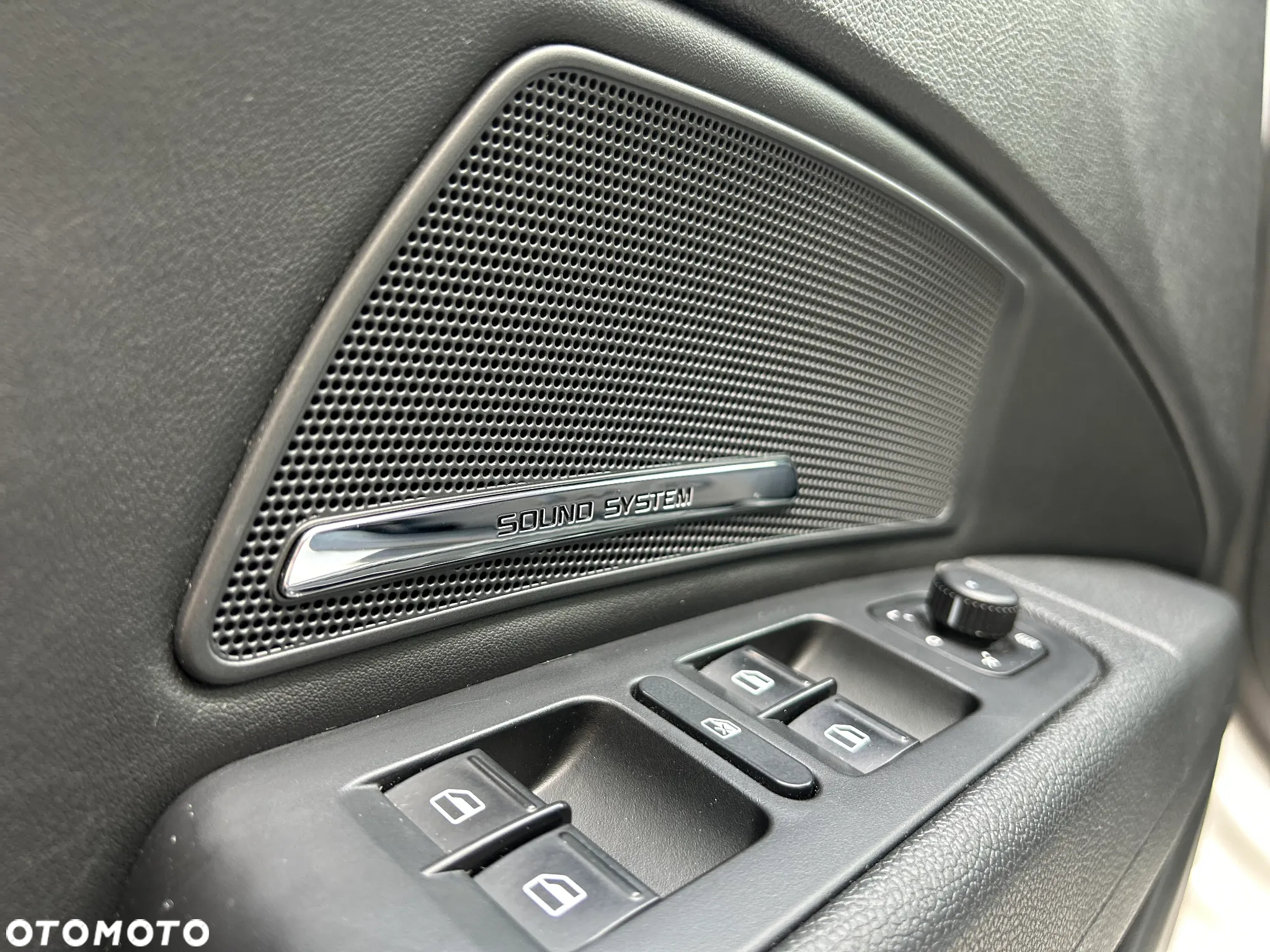 Skoda Superb 2.0 TDI DSG Ambition - 25